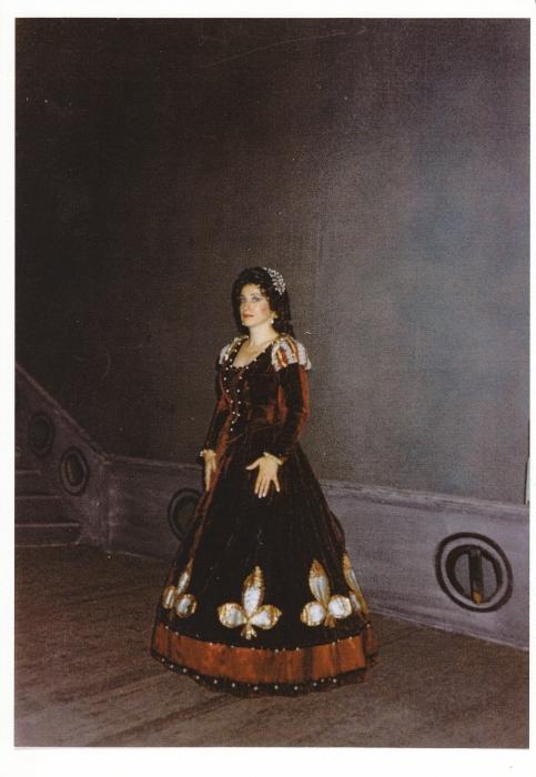 Leonora